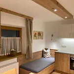 Haus Holzer アパート