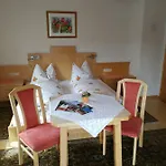 Haus Holzer Apartamento *