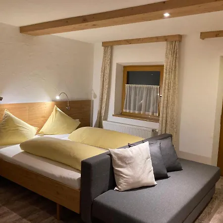 Haus Holzer Apartmán *