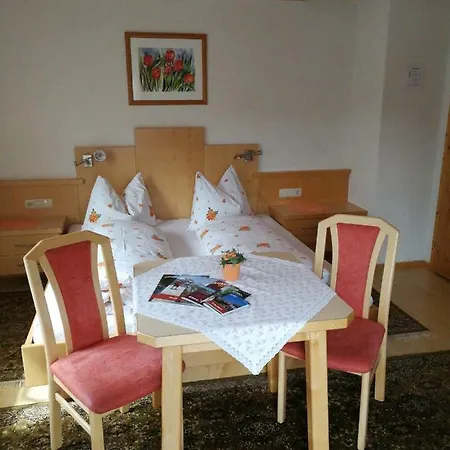 Haus Holzer Apartman *